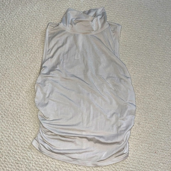 Lululemon top size small - Picture 1 of 2